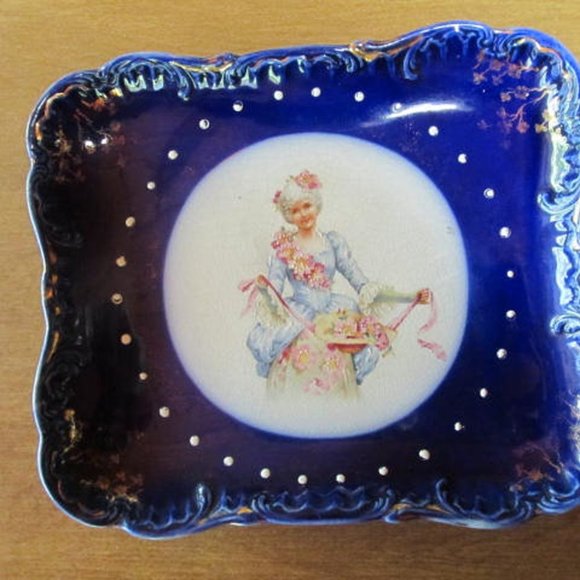 Vanity Tray Blue & White Rectangle Plate Profile Plates Victorian Lady La Belle - Picture 2 of 5